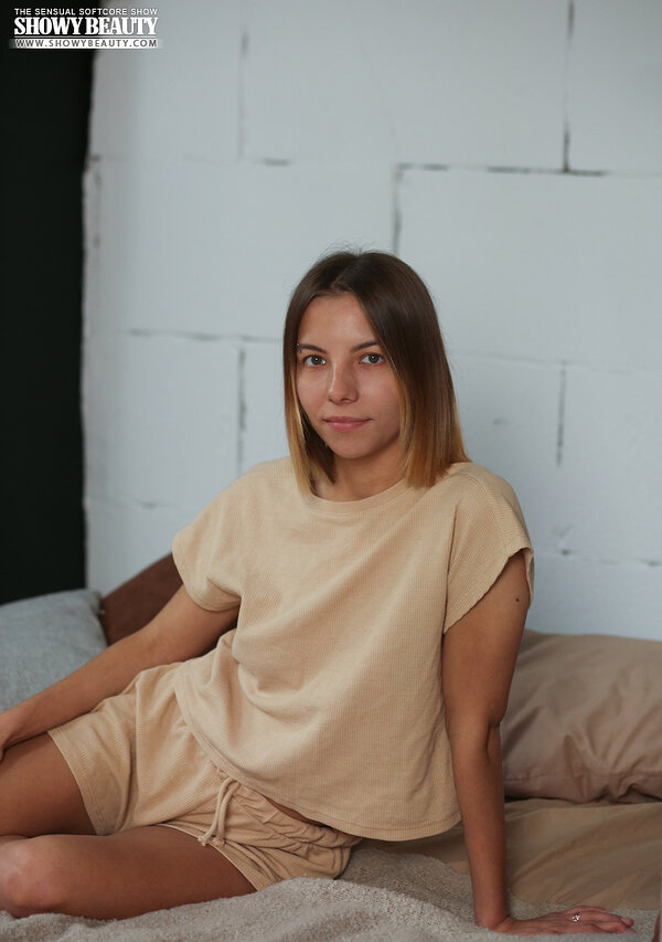 Лариса, 22 года, 1 размер груди